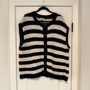 Universal Thread Black and White Crochet Vest